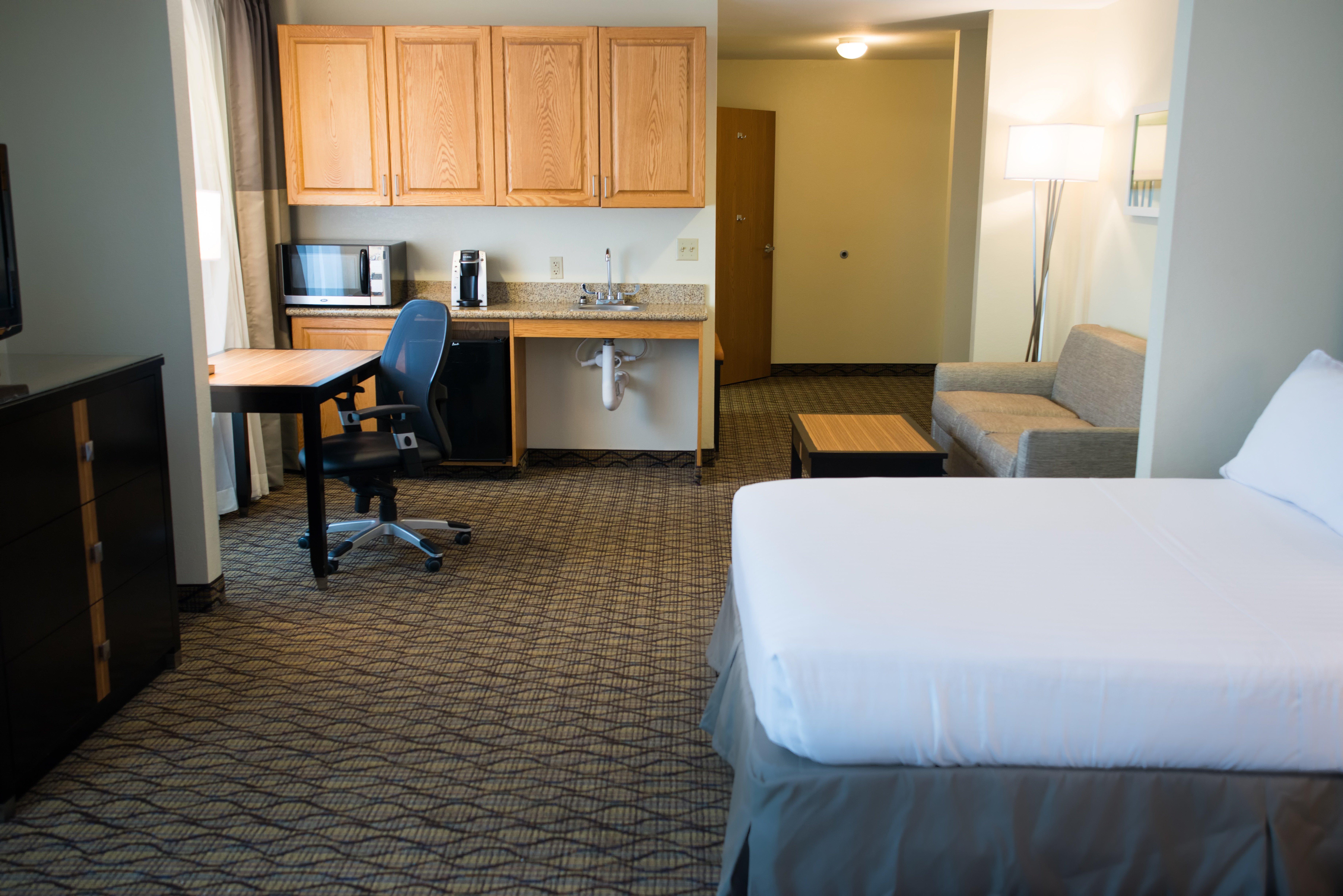 Holiday Inn Express Hotel & Suites Chanhassen By Ihg Exterior foto