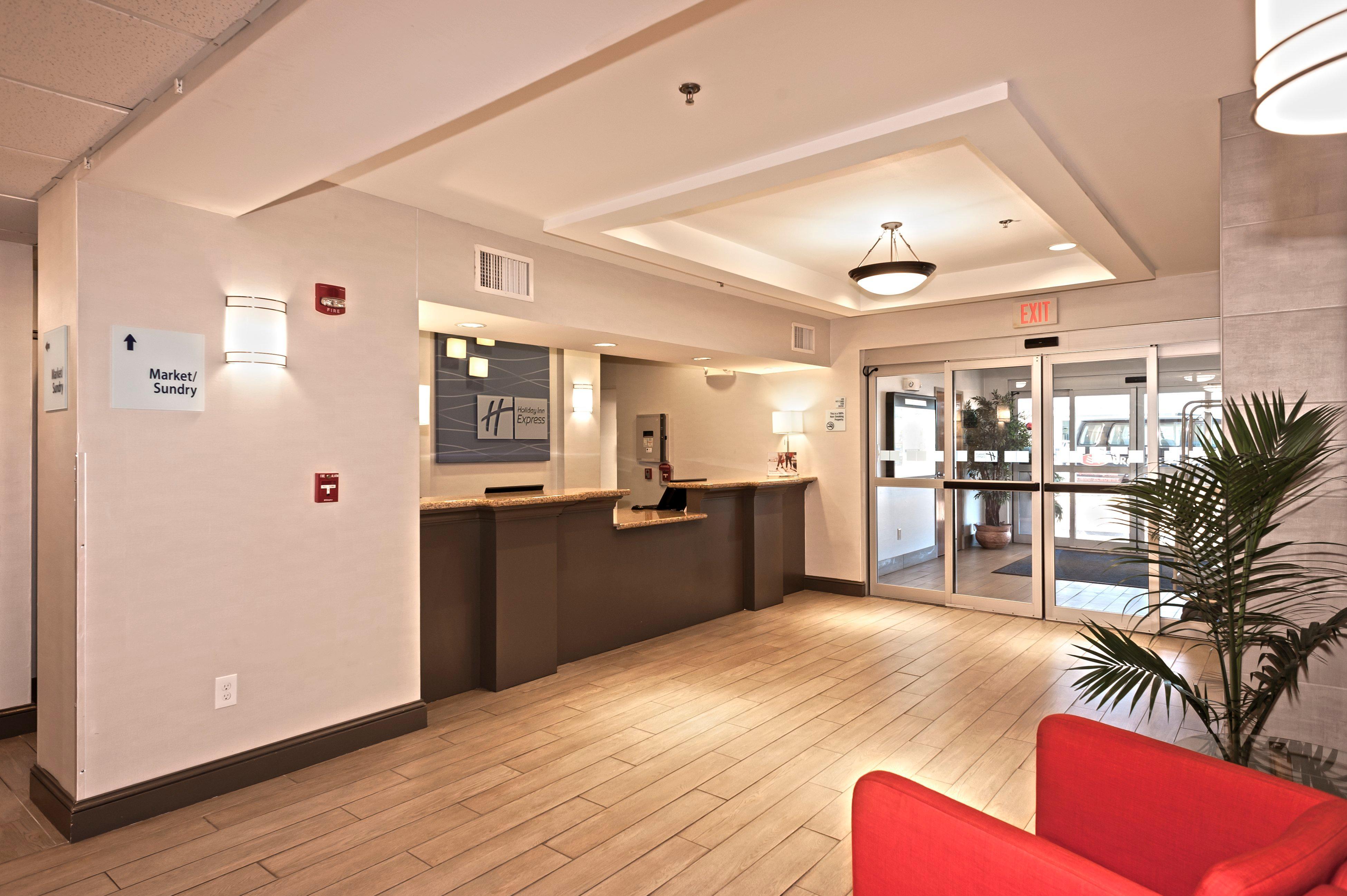 Holiday Inn Express Hotel & Suites Chanhassen By Ihg Exterior foto