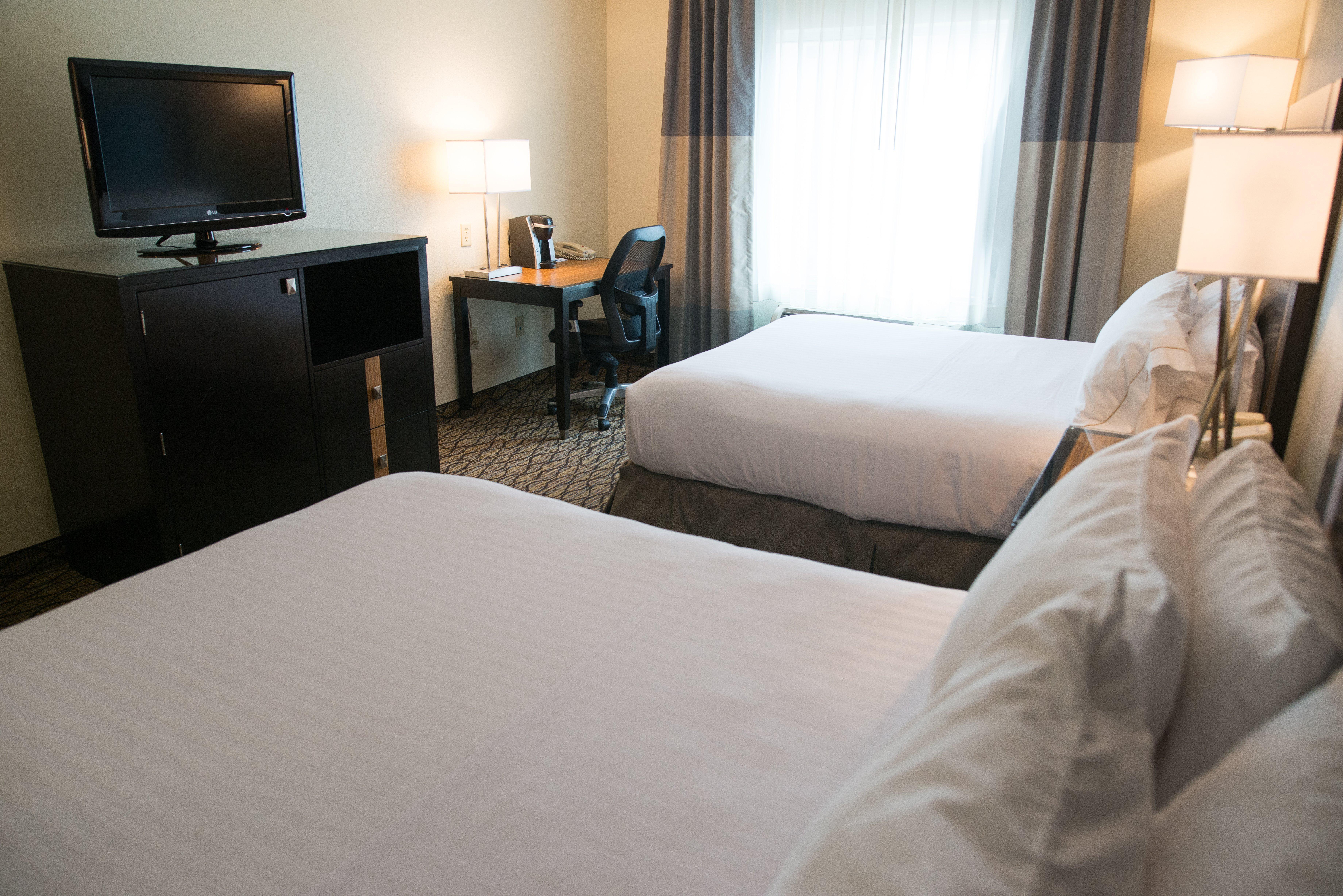 Holiday Inn Express Hotel & Suites Chanhassen By Ihg Exterior foto