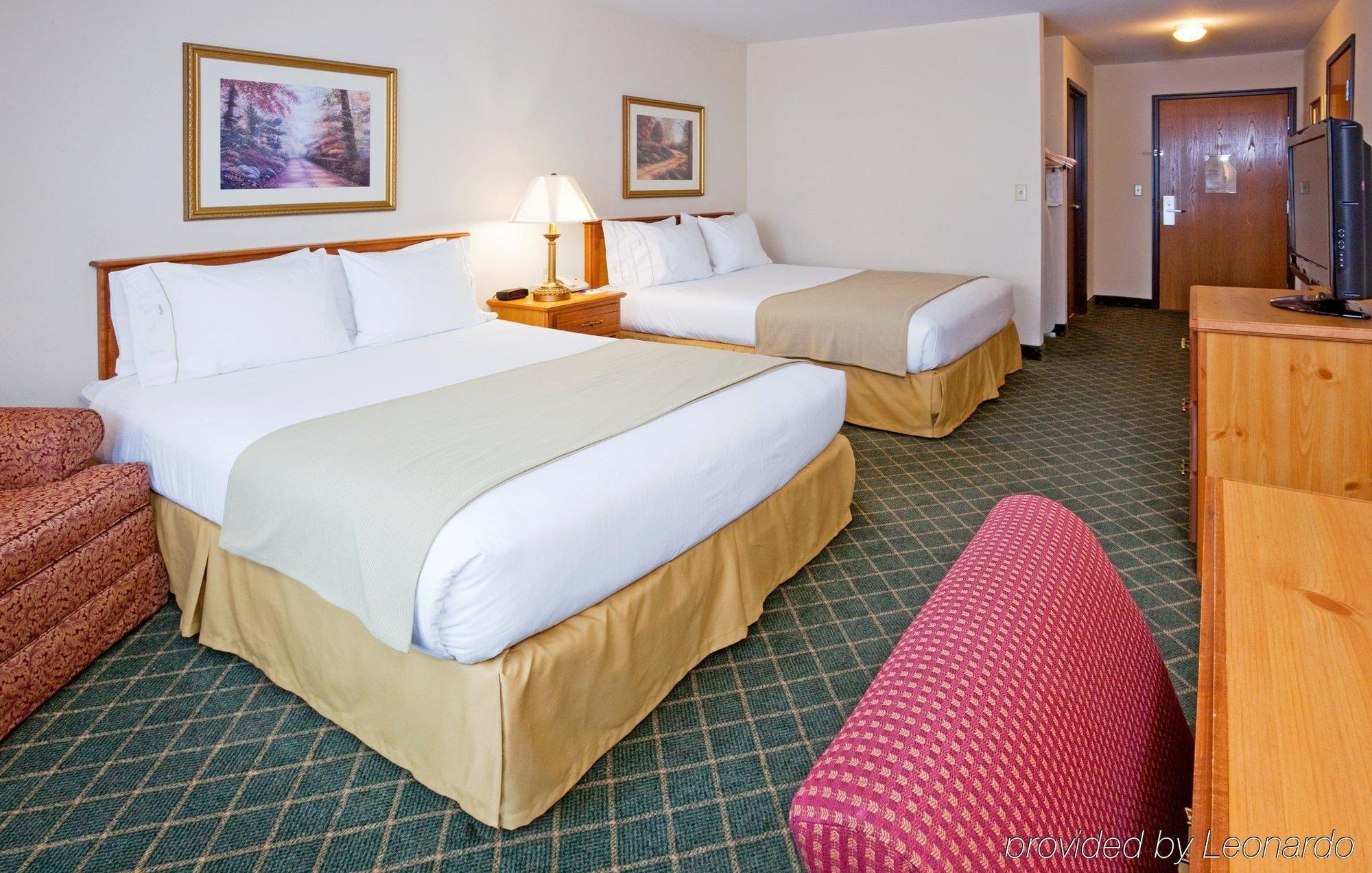 Holiday Inn Express Hotel & Suites Chanhassen By Ihg Quarto foto