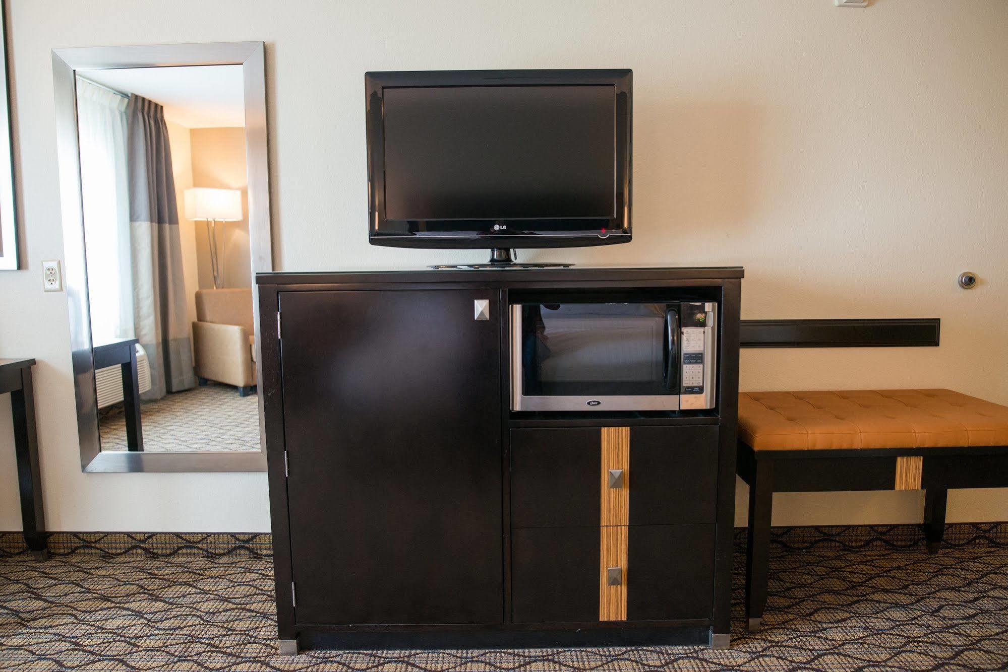 Holiday Inn Express Hotel & Suites Chanhassen By Ihg Exterior foto